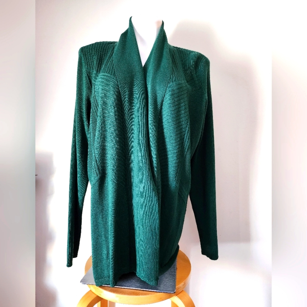 Beautiful green cardi in time for St. Patti's 1x